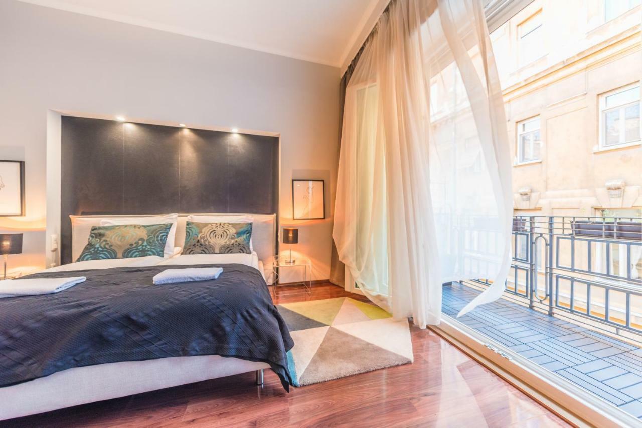 Oasis Apartments - Liberty Bridge บูดาเปสต์ ภายนอก รูปภาพ